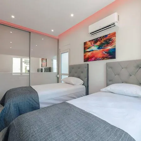 Vip Flat Palaio Faliro 2bd Athens
